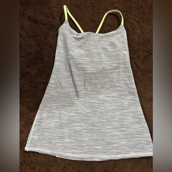 Lululemon Tank - Size 6 - Picture 1 of 4